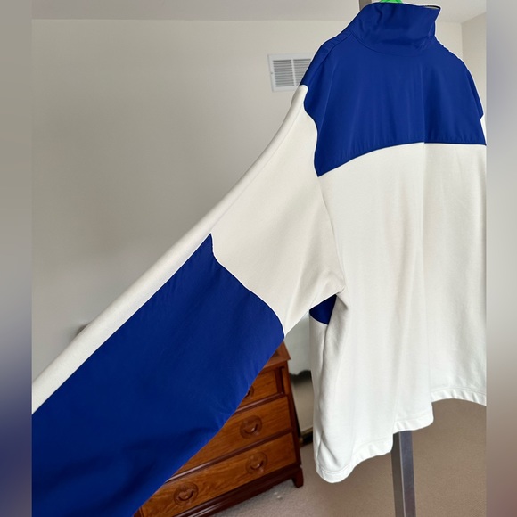 Like new North Face fleece pullover - lovely blue with orange/red trim. - Picture 4 of 4